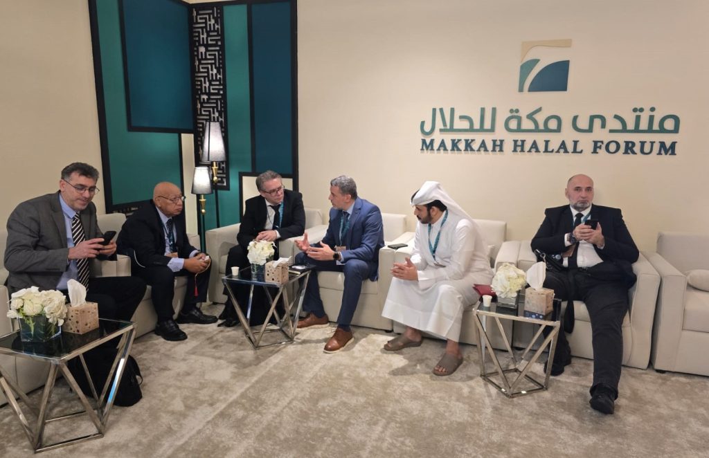 Sastanak Agencije i Qatar Chamber na Makkah Halal Forum 2026